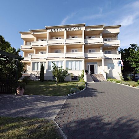 Hotel Epario Лопар Екстериор снимка